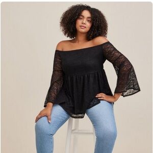 Torrid Stretch Lace Off-Shoulder Bell
Sleeve Babydoll Top Size 3